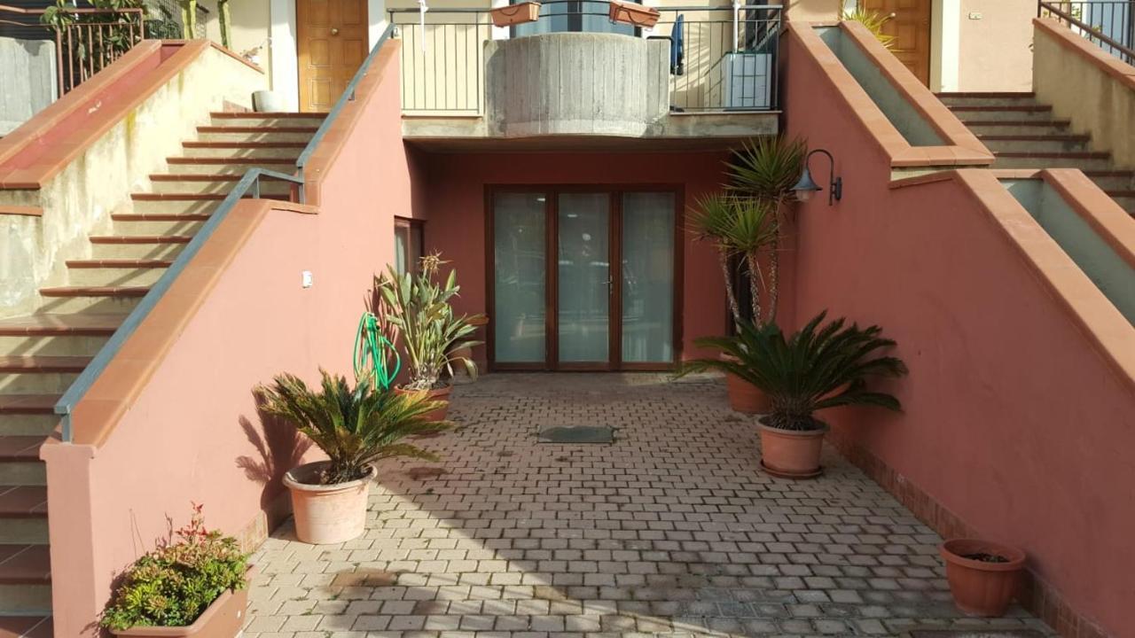 Il Loto Apartment Caltagirone Bagian luar foto